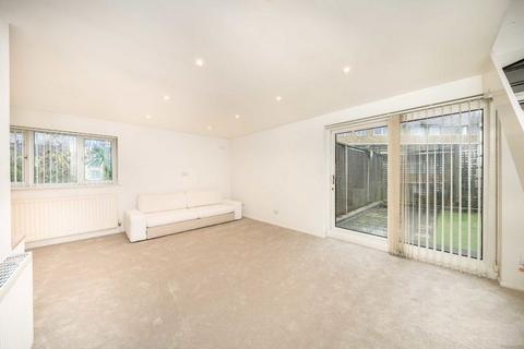 2 bedroom flat to rent, Clarence Avenue, London SW4