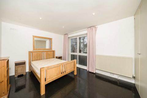 2 bedroom flat to rent, Clarence Avenue, London SW4