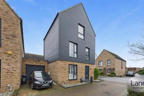 undefined, Markwick Avenue, Cheshunt,