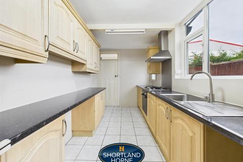 3 bedroom end of terrace house to rent, Holbrook Lane, Coventry CV6