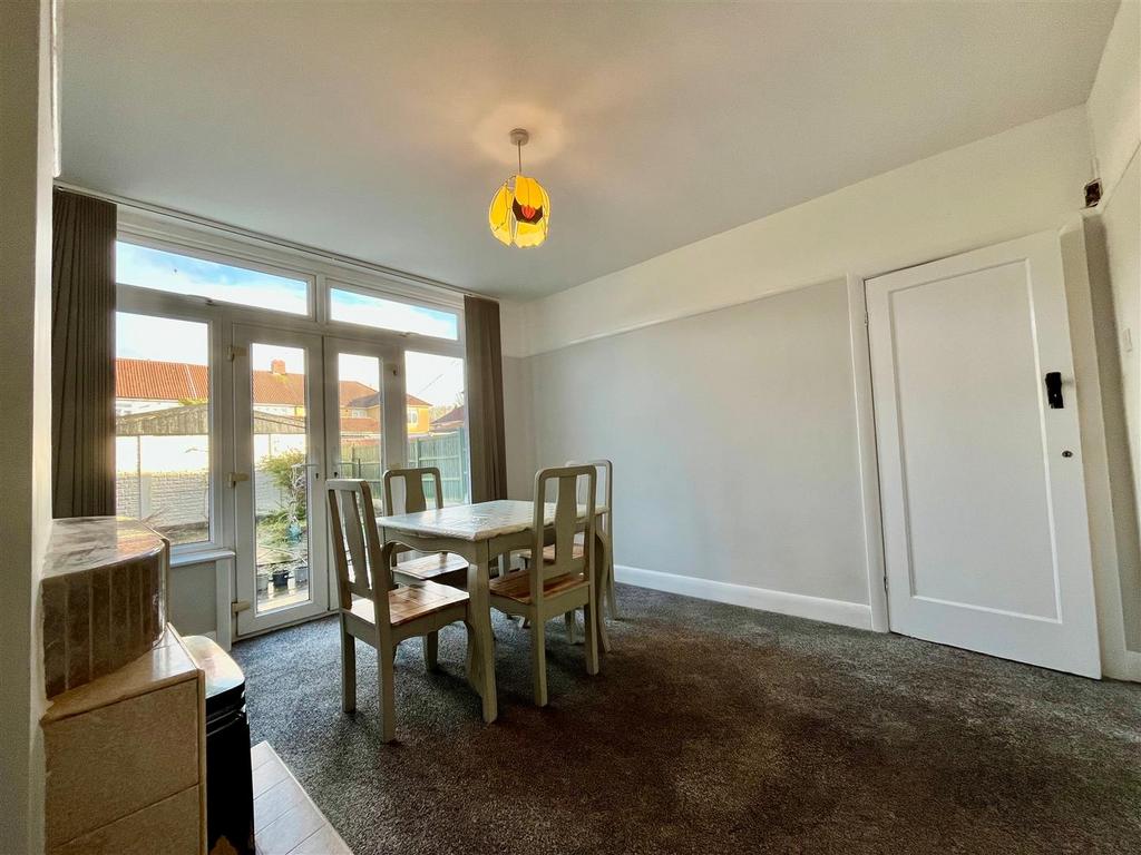 Dinning room.jpg