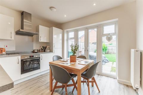 2 bedroom semi-detached house for sale, Christ Church Way, Evesham WR11