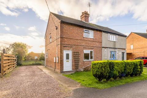 2 bedroom semi-detached house for sale, Station Street, Donington