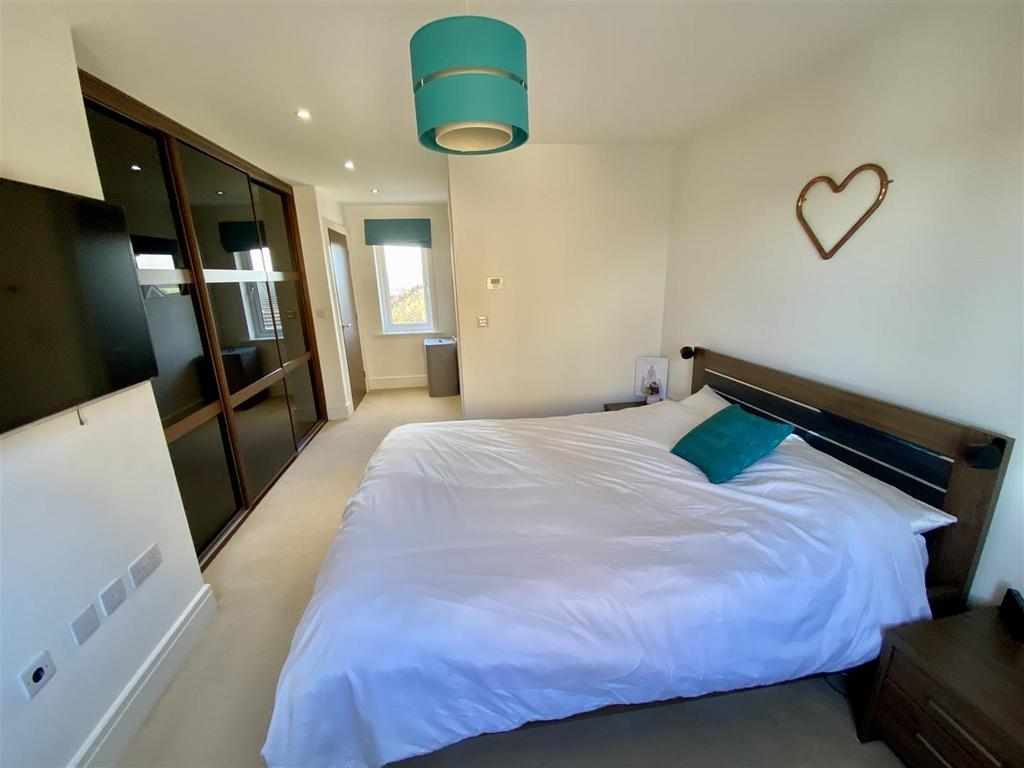 Bramleys Estate Agents - Moorcroft Close - Mirfiel