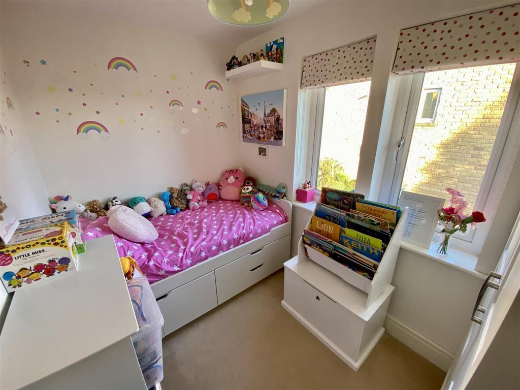 Bramleys Estate Agents - Moorcroft Close - Mirfiel