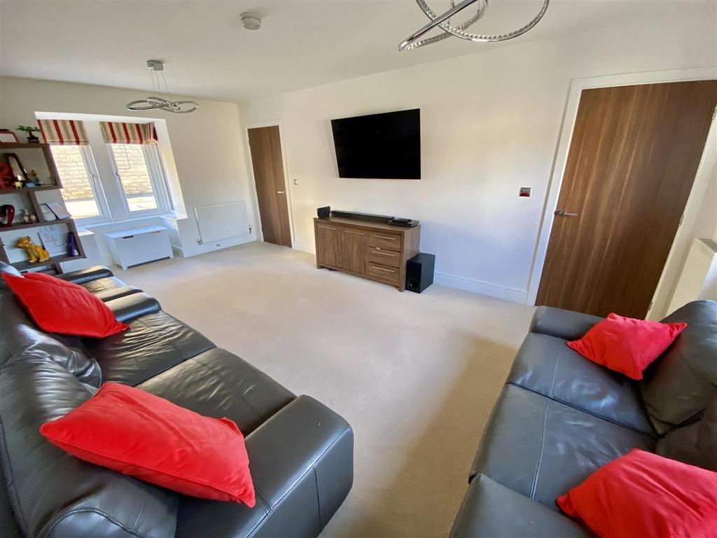 Bramleys Estate Agents - Moorcroft Close - Mirfiel