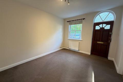 2 bedroom ground floor flat to rent, Hyde Bank Road, High Peak