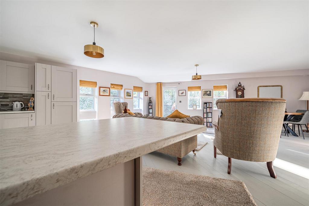 Open plan lounge / dining room / kitchen