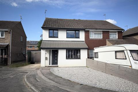 3 bedroom semi-detached house for sale, Brook Gardens, Glen Parva LE2