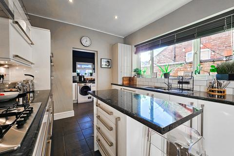 3 bedroom terraced house for sale, Ellesmere Road, Warrington WA4