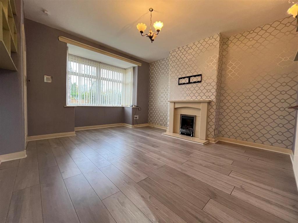 Front Room 2.jpg