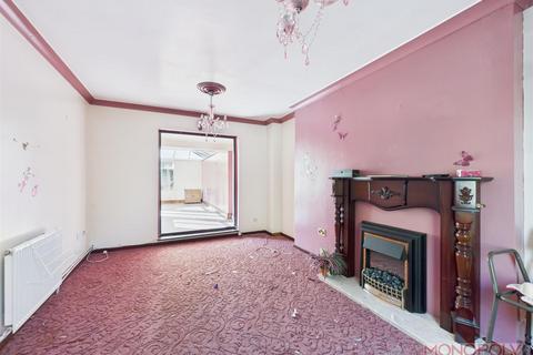 3 bedroom terraced house for sale, Fifth Avenue, Llay, Wrexham