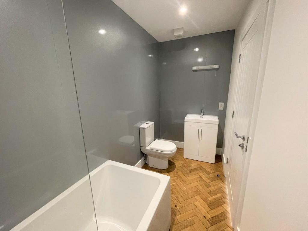 Bathroom.jpeg