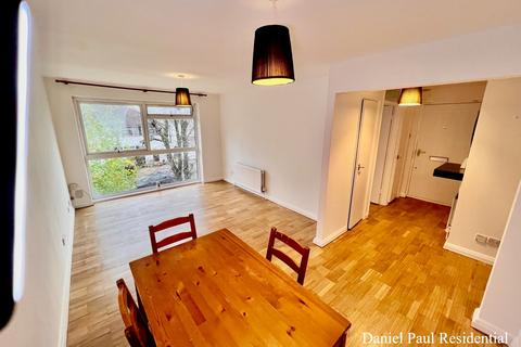 undefined, Chartres Court, UB6