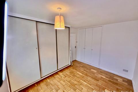 undefined, Chartres Court, UB6