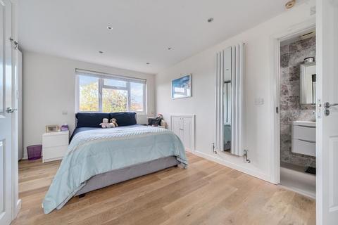 undefined, Grosvenor Road, West Finchley