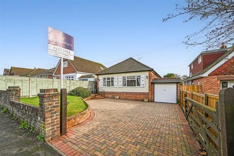2 bedroom detached bungalow for sale, Hawthorn Road, Horndean