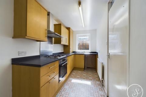 2 bedroom terraced house to rent, Beckhill Avenue, Leeds