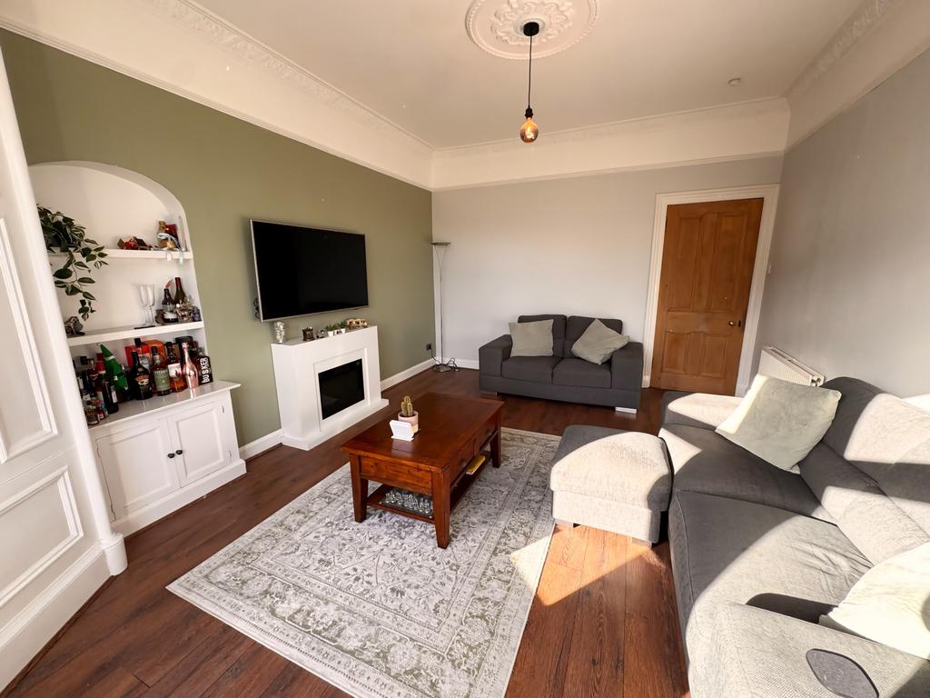Lounge 3