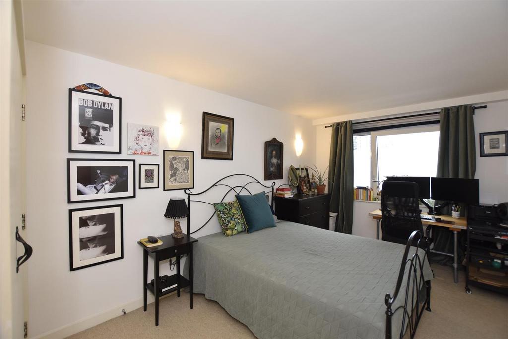 Bedroom copy.jpg