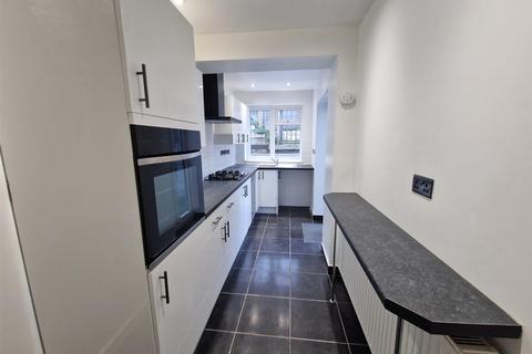 3 bedroom semi-detached house to rent, Lydford Avenue, St. Thomas, Swansea