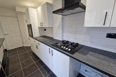 3 bedroom semi-detached house to rent, Lydford Avenue, St. Thomas, Swansea