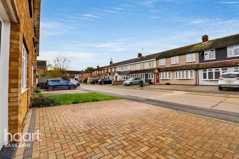 undefined, Latchetts Shaw, Basildon