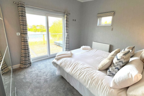 2 bedroom static caravan for sale, Beverley