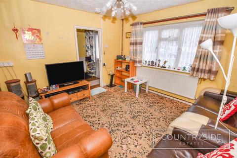 3 bedroom semi-detached house for sale, Rayleigh Road, Thundersley