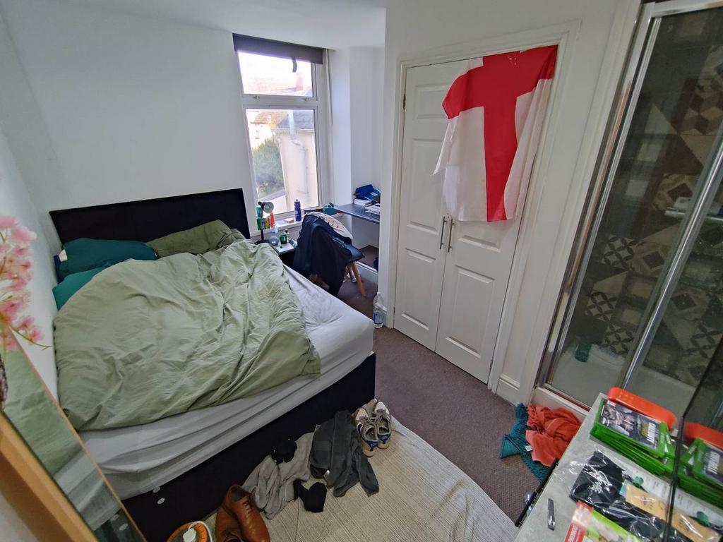 First floor middle b
