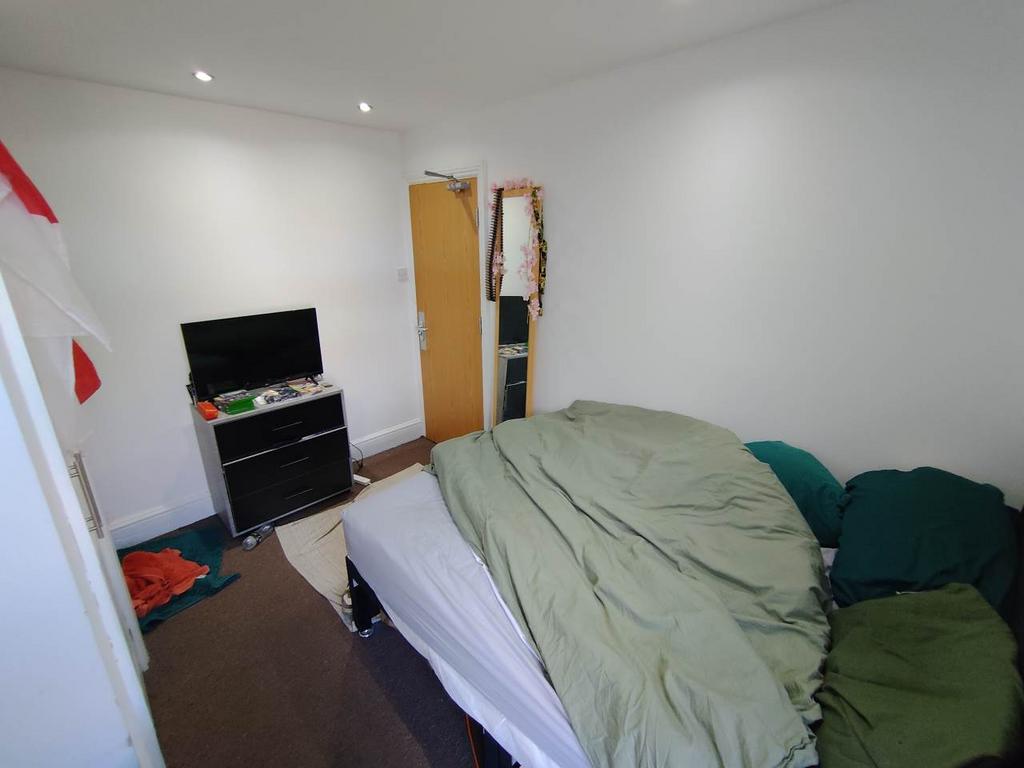 First floor middle b