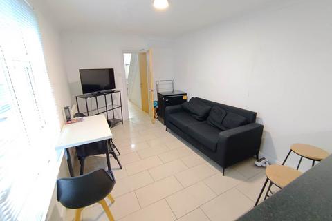 6 bedroom house to rent, Glenroy Street, Roath, Cardiff