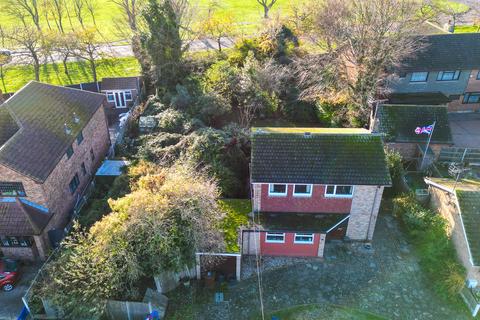 3 bedroom detached house for sale, Hindles Road, Canvey Island, SS8