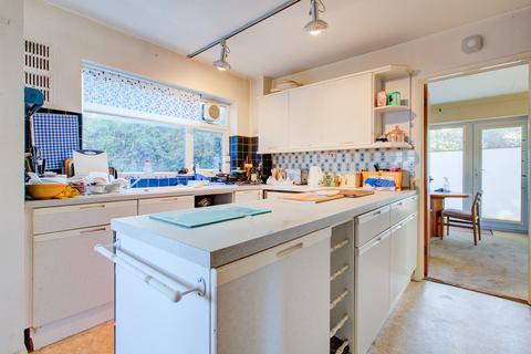 3 bedroom detached house for sale, Hindles Road, Canvey Island, SS8