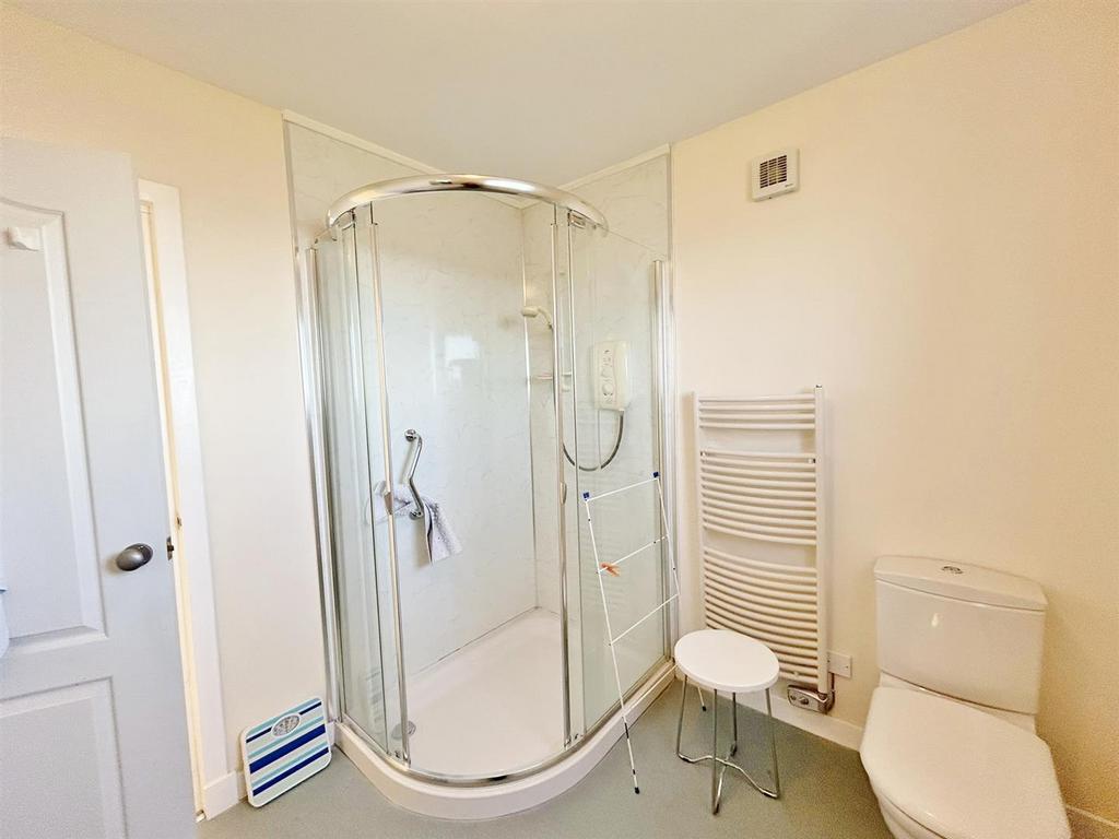 Ensuite shower room