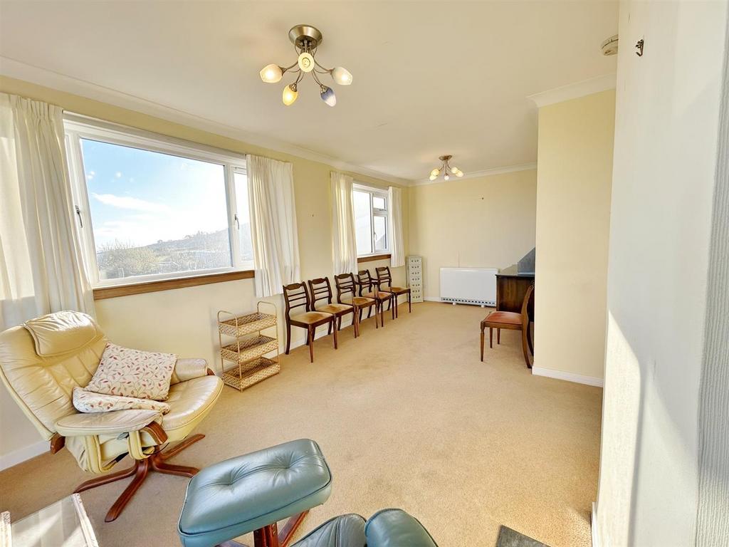 Lounge towards dining area