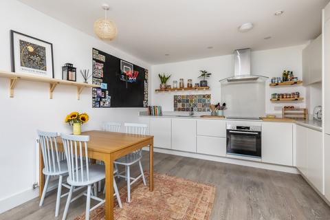 1 bedroom flat for sale, Amberley House, 4 Park Drive, Southdowns Park, Lewes, BN7