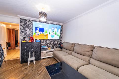 3 bedroom townhouse for sale, Kestrel Lane, Hamilton LE5