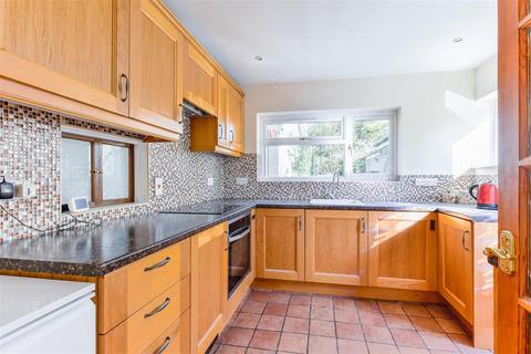 3 bedroom semi-detached house to rent, Trinity Close, Balsham, Cambridge