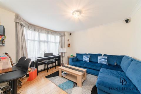 4 bedroom house for sale, Farm Road, Edgware HA8