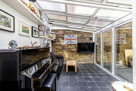 undefined, Drayson Mews, London W8