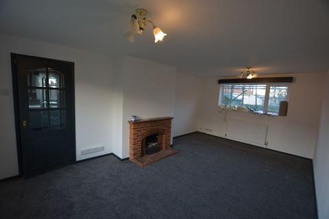3 bedroom semi-detached house to rent, Hill Side, Tuxford, Newark
