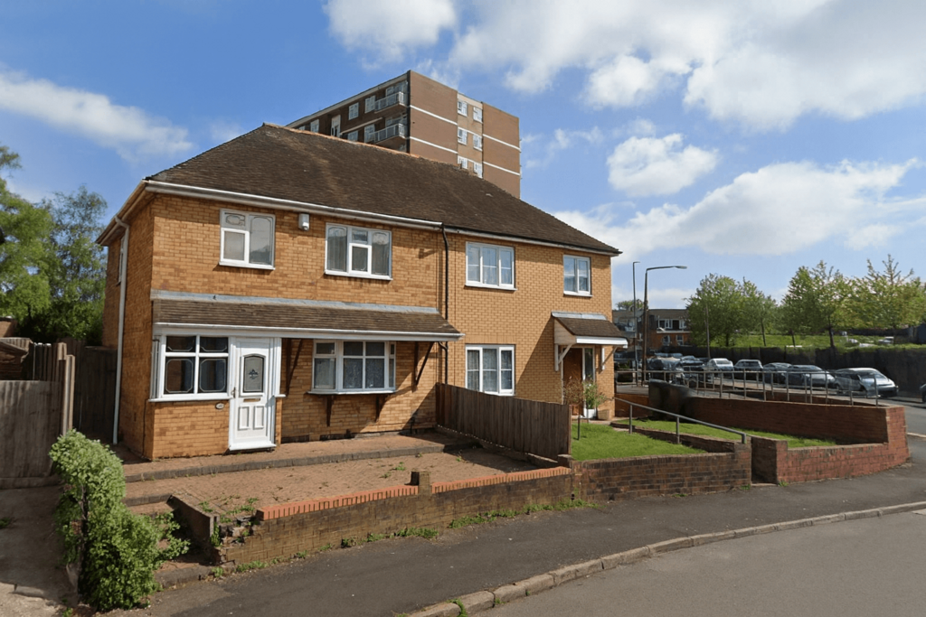 3 Bedroom, Semi Detached House For Sale, Dial Lan