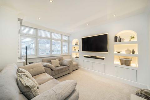 4 bedroom end of terrace house for sale, Brent Park Road, London NW4