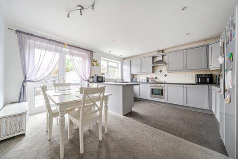 3 bedroom end of terrace house for sale, Grove Avenue, Hampshire PO12