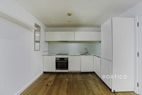 2 bedroom flat to rent, Hardwicks Square, London, SW18