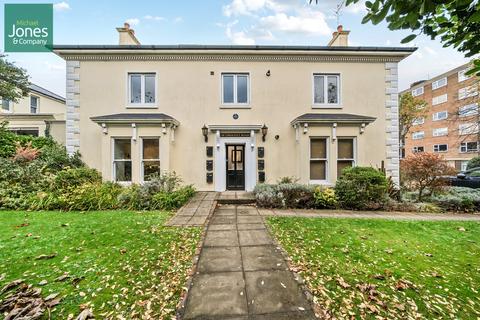 Crescent Road, Worthing, West Sussex, BN11