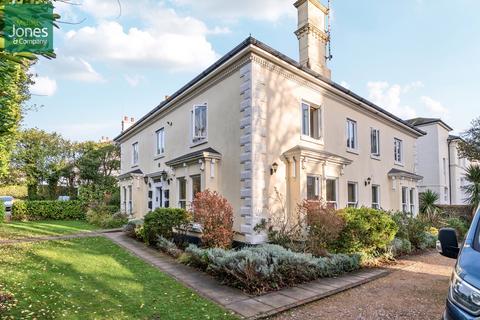 2 bedroom flat to rent, Crescent Road, Worthing, West Sussex, BN11