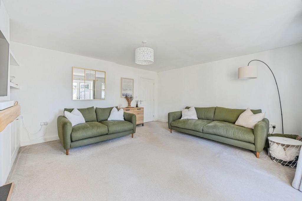 57croftclose-2.jpg