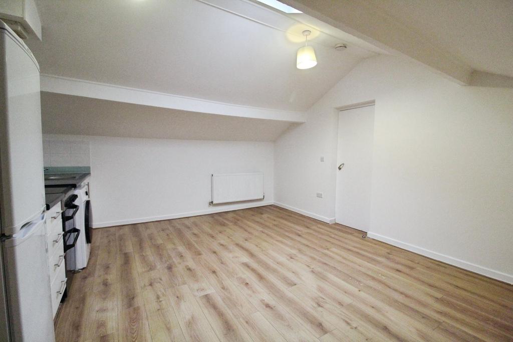 Lounge/Kitchen